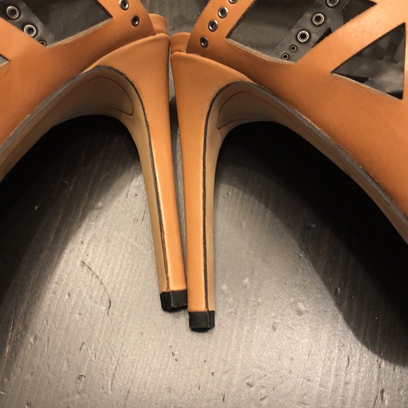Like New - Woman’s Dolce Vita sexy High heel sandals - Picture 9 of 12